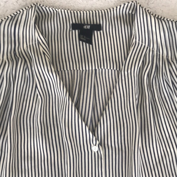 Striped button up blouse - Picture 2 of 4